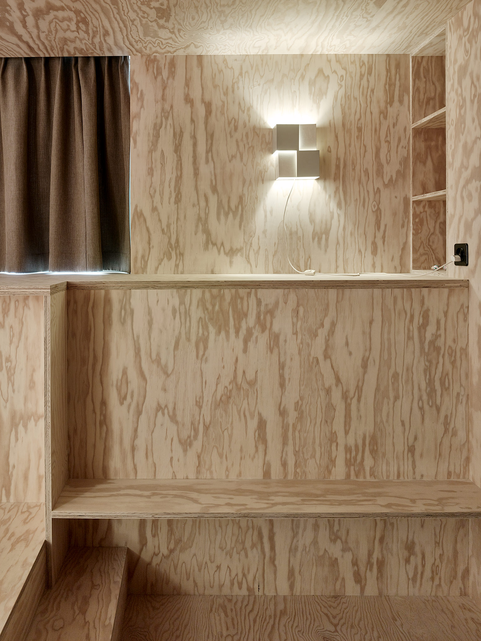 E18678 Alpa 0125 SCREEN